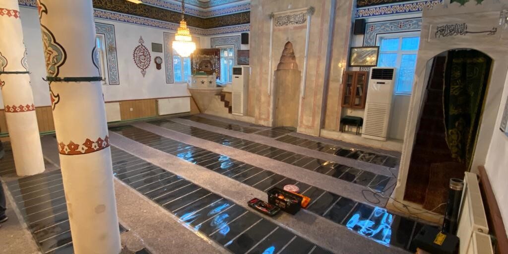 heating-systems-45 Carbon films laid row by row for mosque under-carpet heating